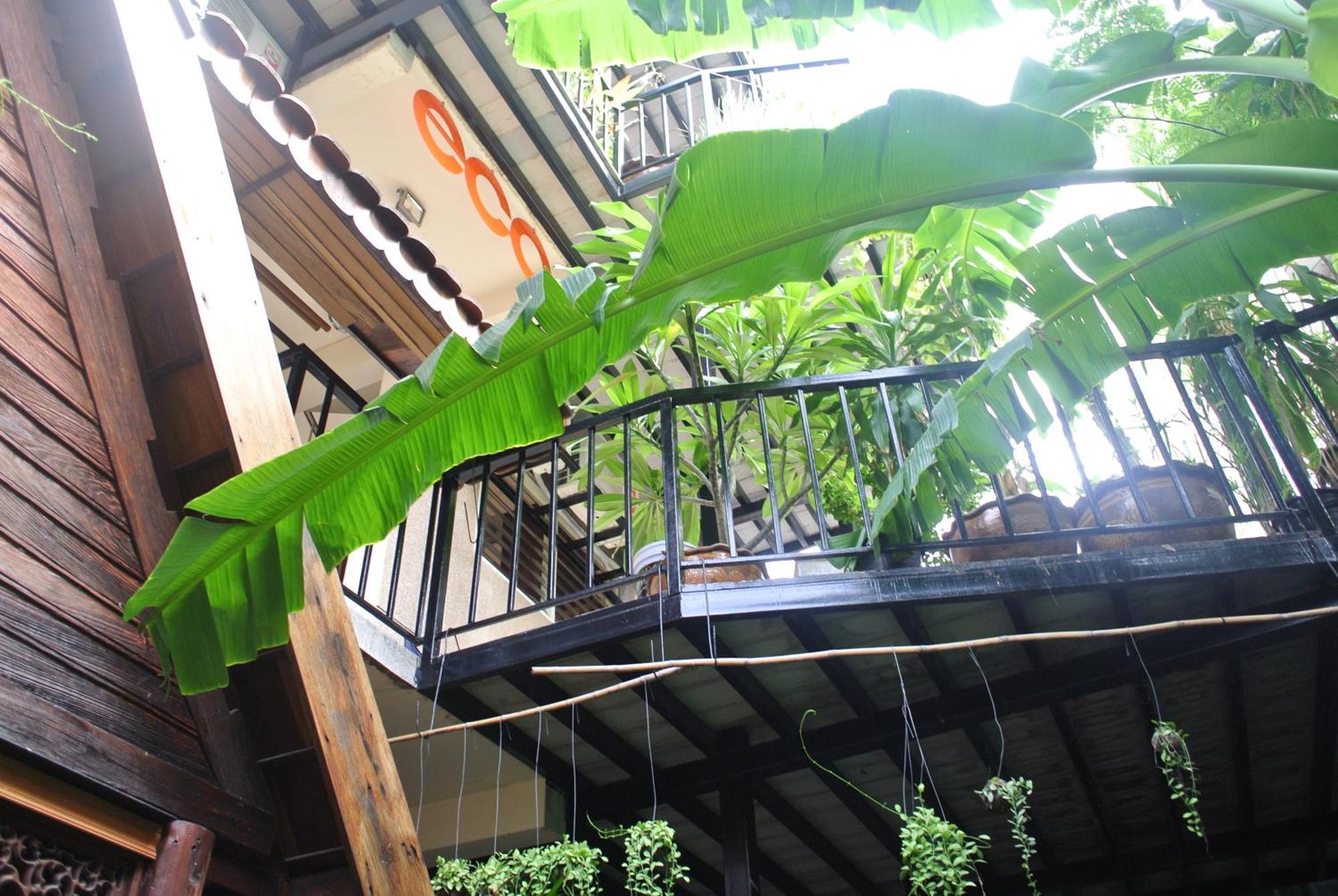 Eco House Apartment Bangkok Exterior photo