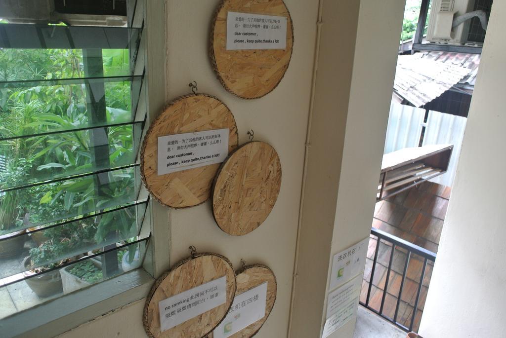 Eco House Apartment Bangkok Exterior photo