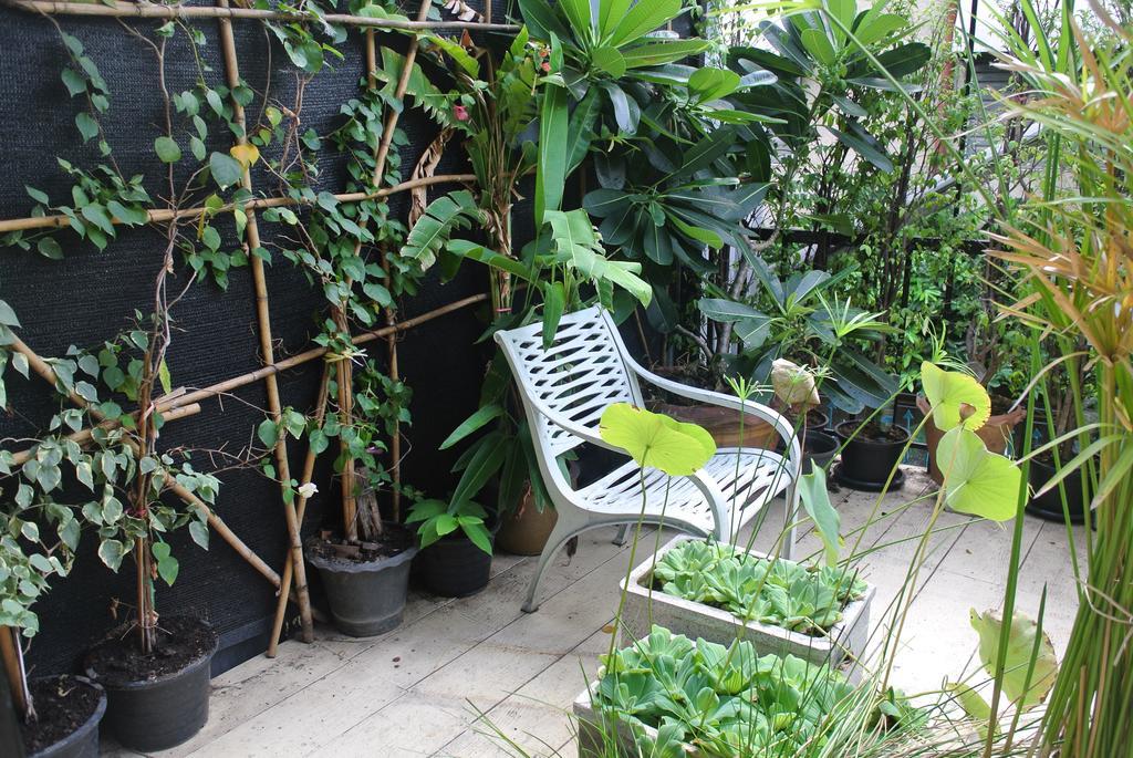 Eco House Apartment Bangkok Exterior photo